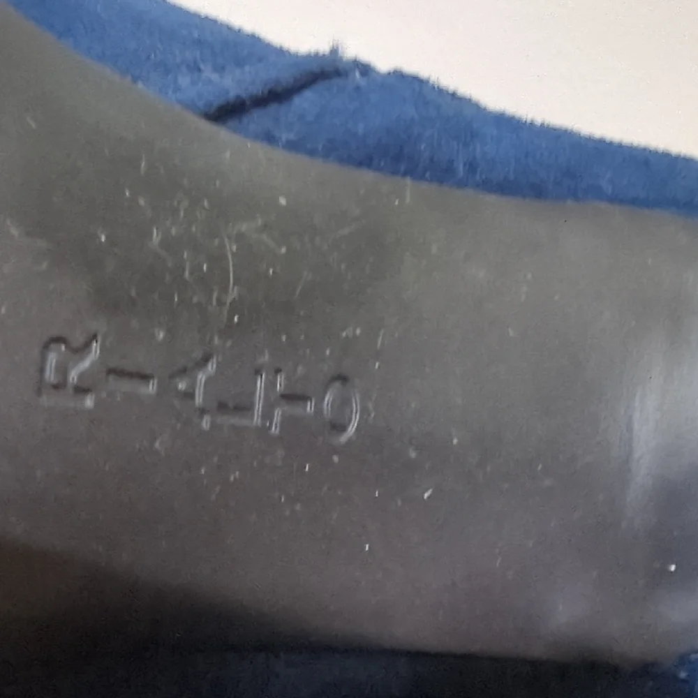 Riakto Navy Blue Buttoned Heeled Boots - Picture 4 of 6